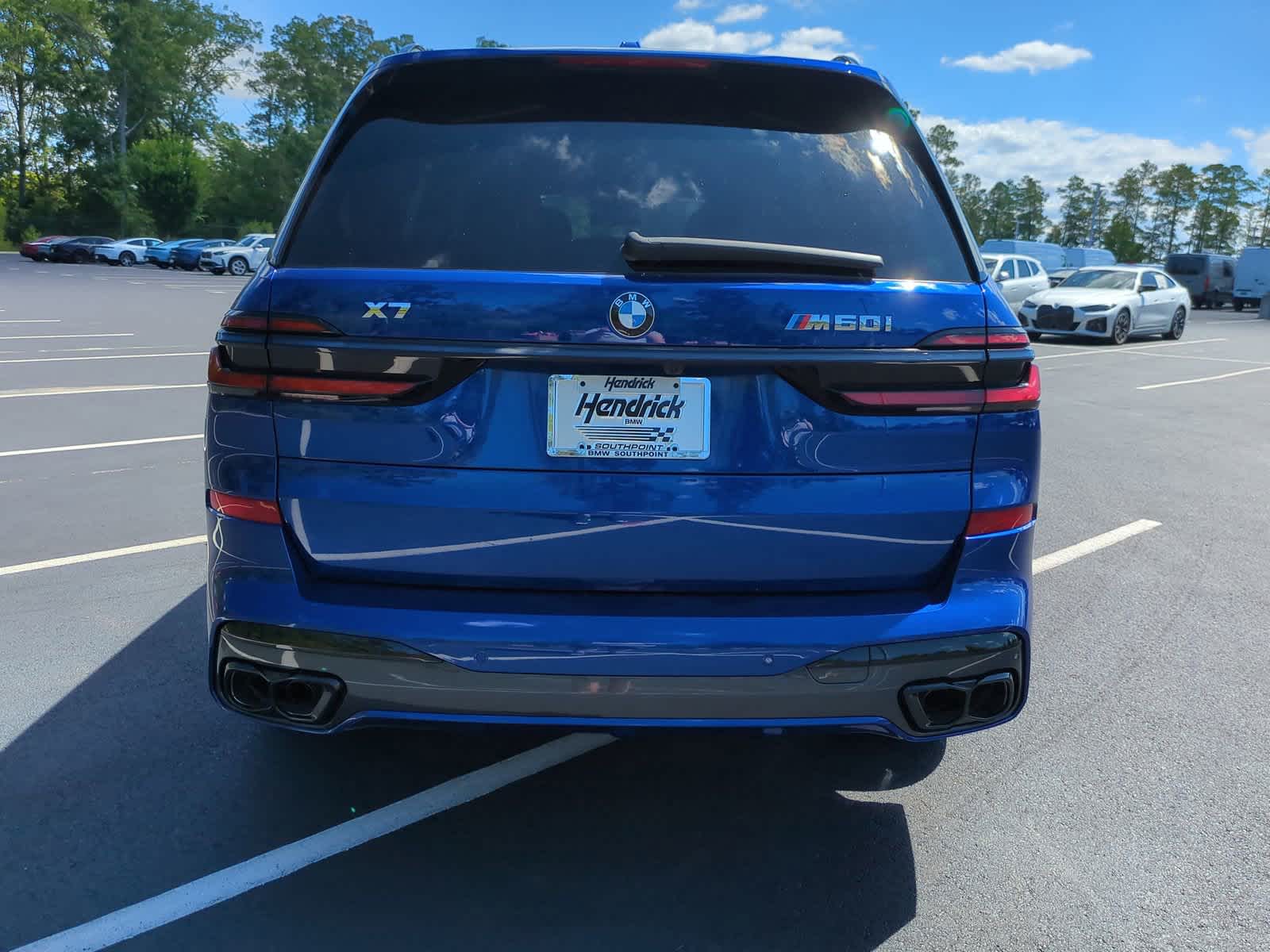 2025 BMW X7 M60i 9