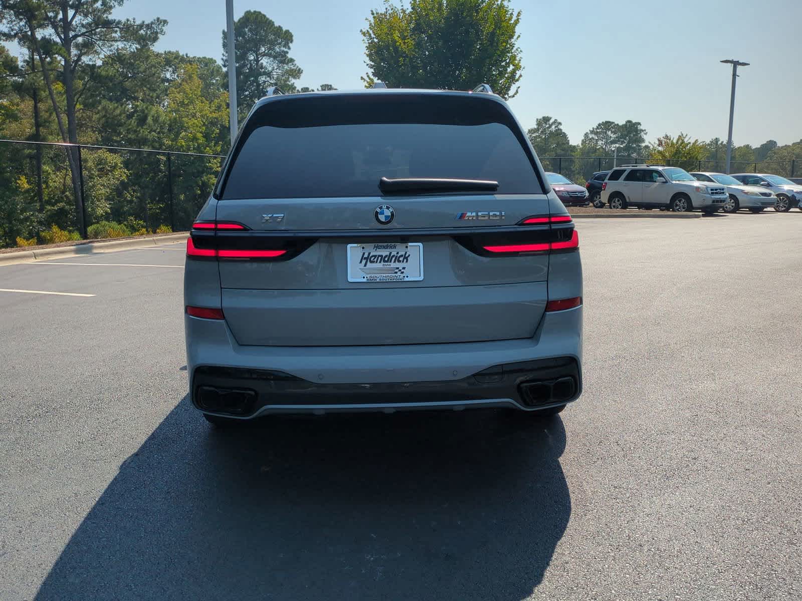 2025 BMW X7 M60i 9