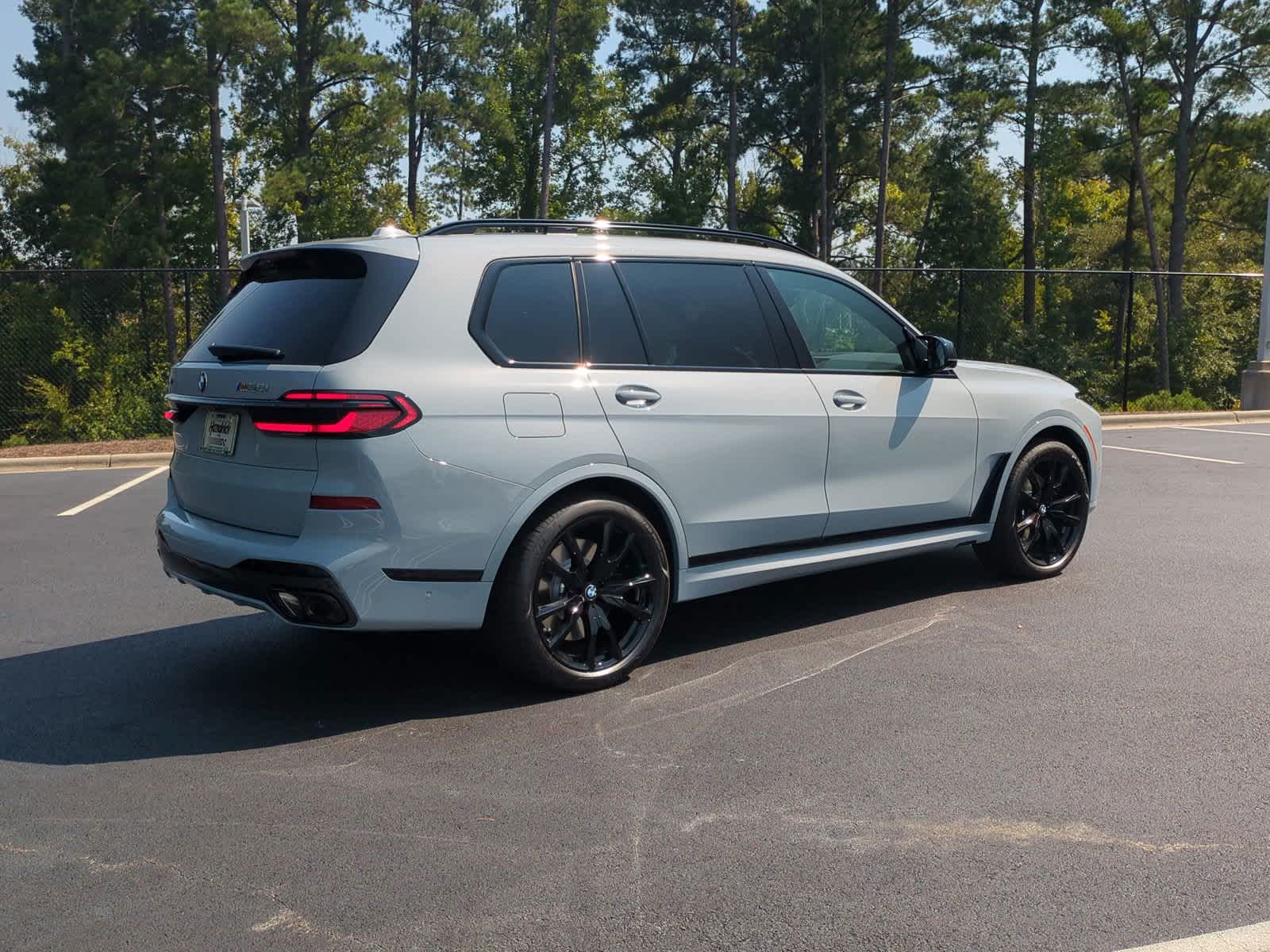 2025 BMW X7 M60i 10