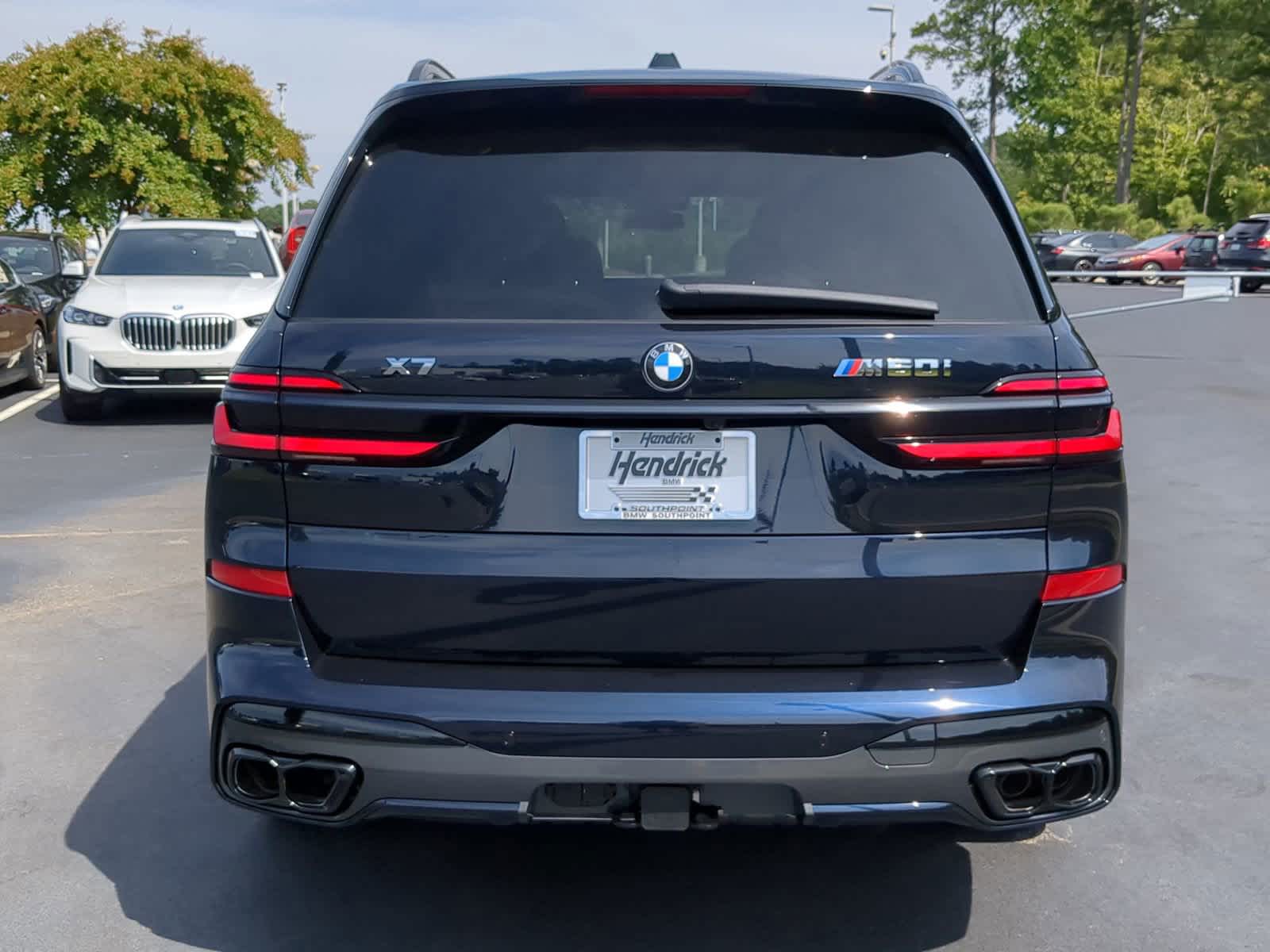 2025 BMW X7 M60i 9