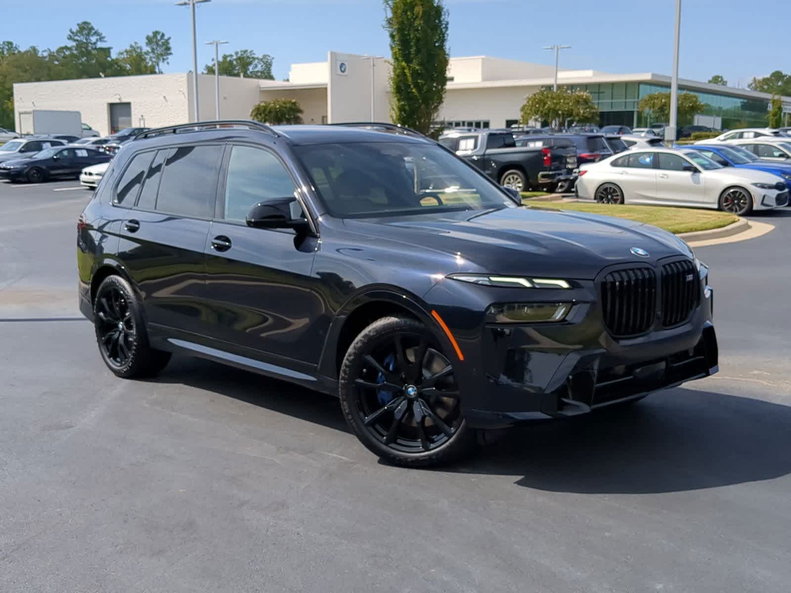 2025 BMW X7 M60i 2