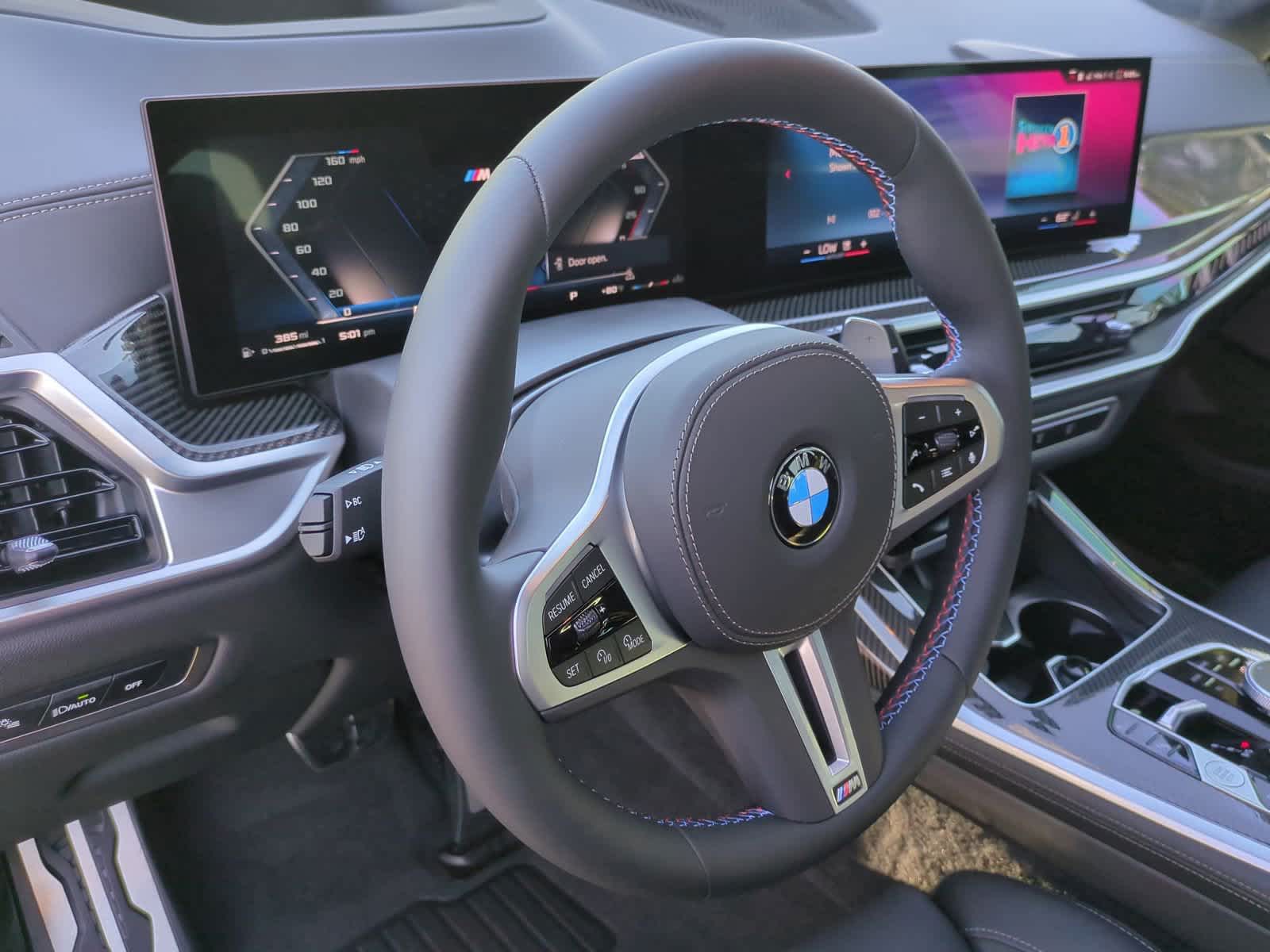 2025 BMW X7 M60i 17