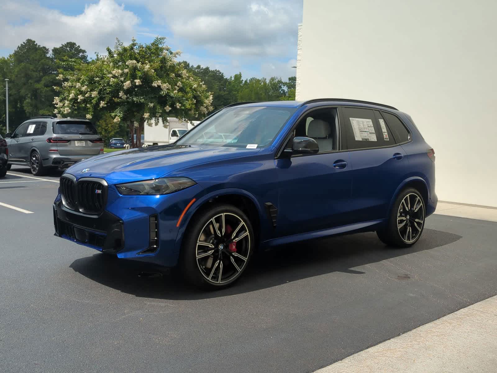 2025 BMW X5 M60i 4