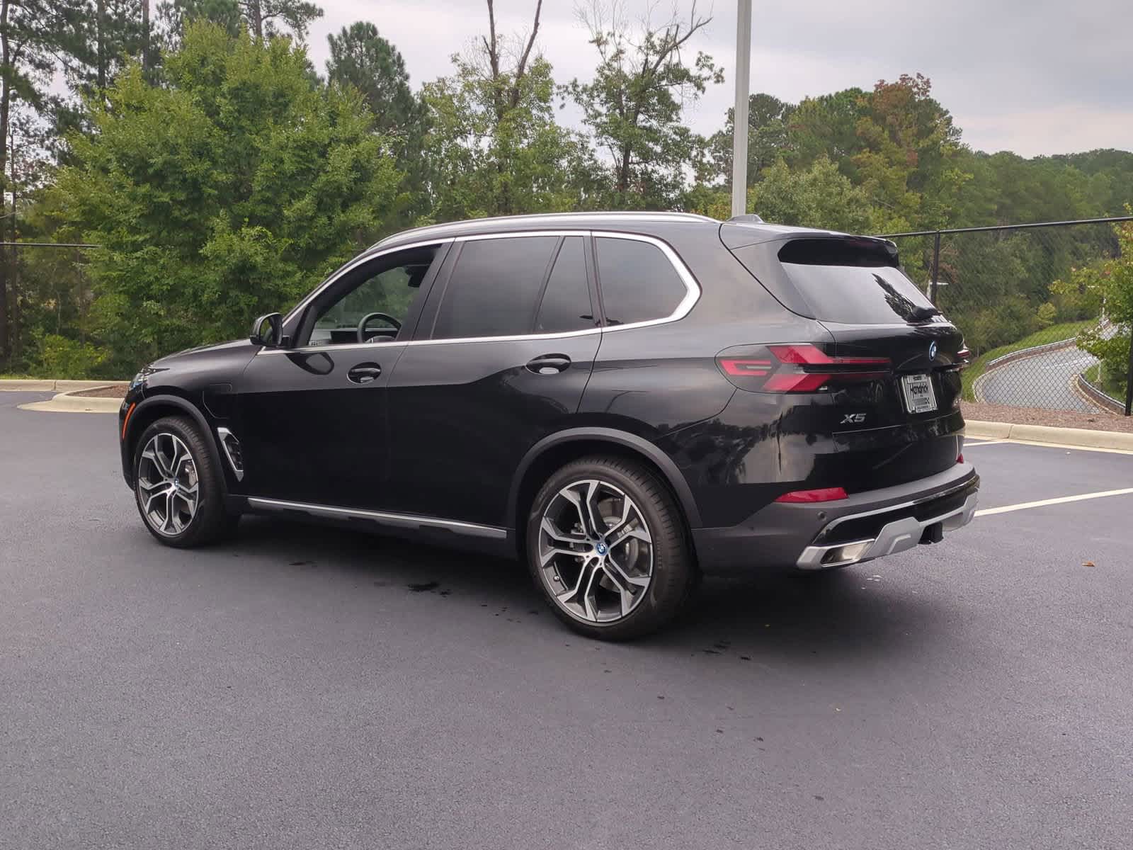 2025 BMW X5 xDrive50e 8