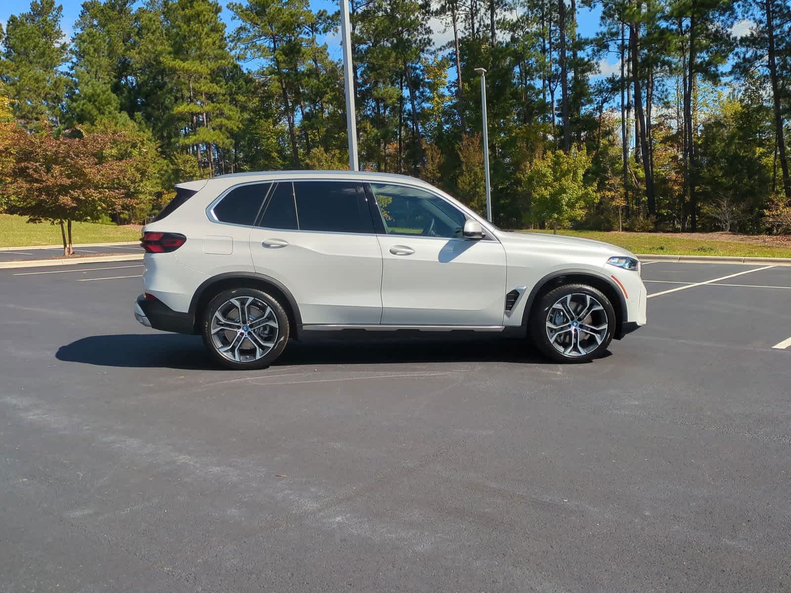 2025 BMW X5 xDrive50e 11