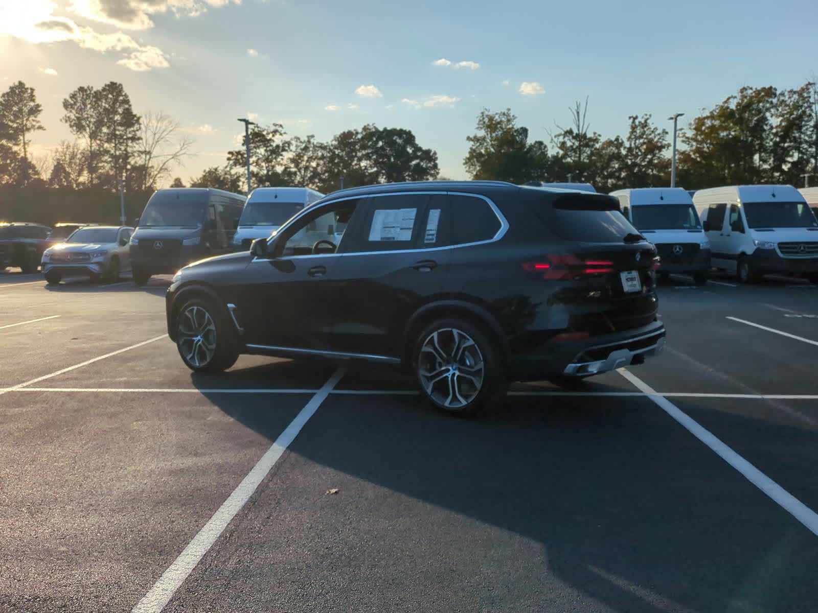 2025 BMW X5 xDrive50e 8