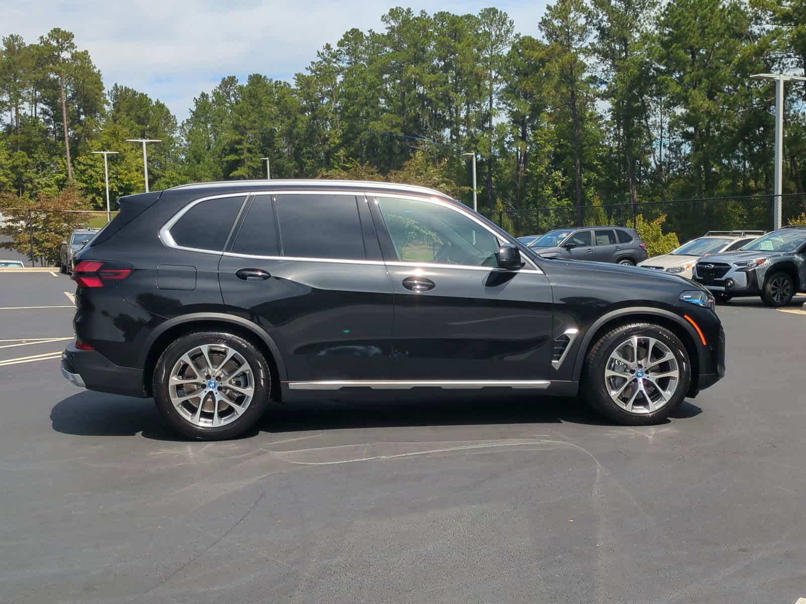 2025 BMW X5 xDrive50e 11