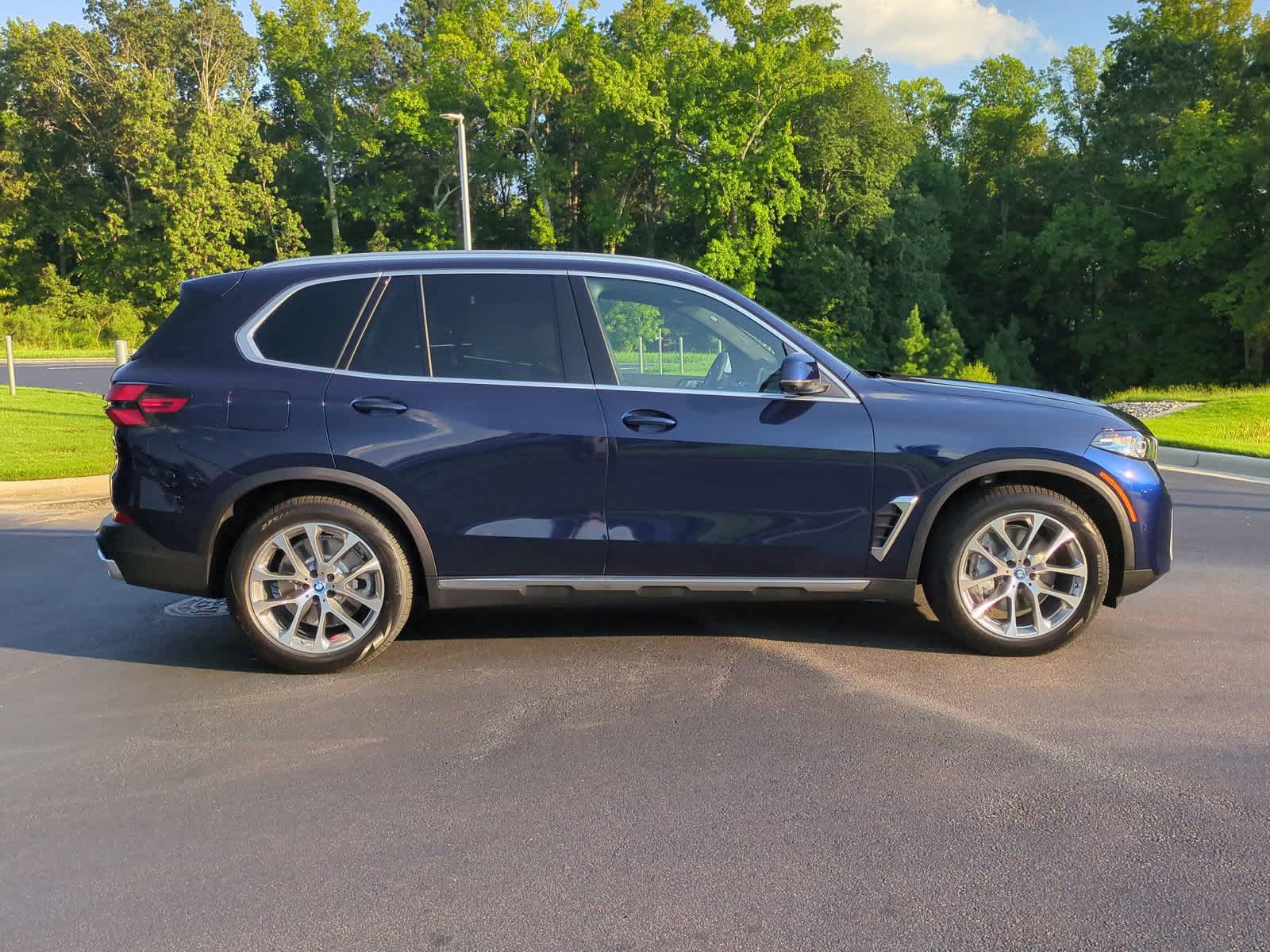 2025 BMW X5 xDrive50e 11