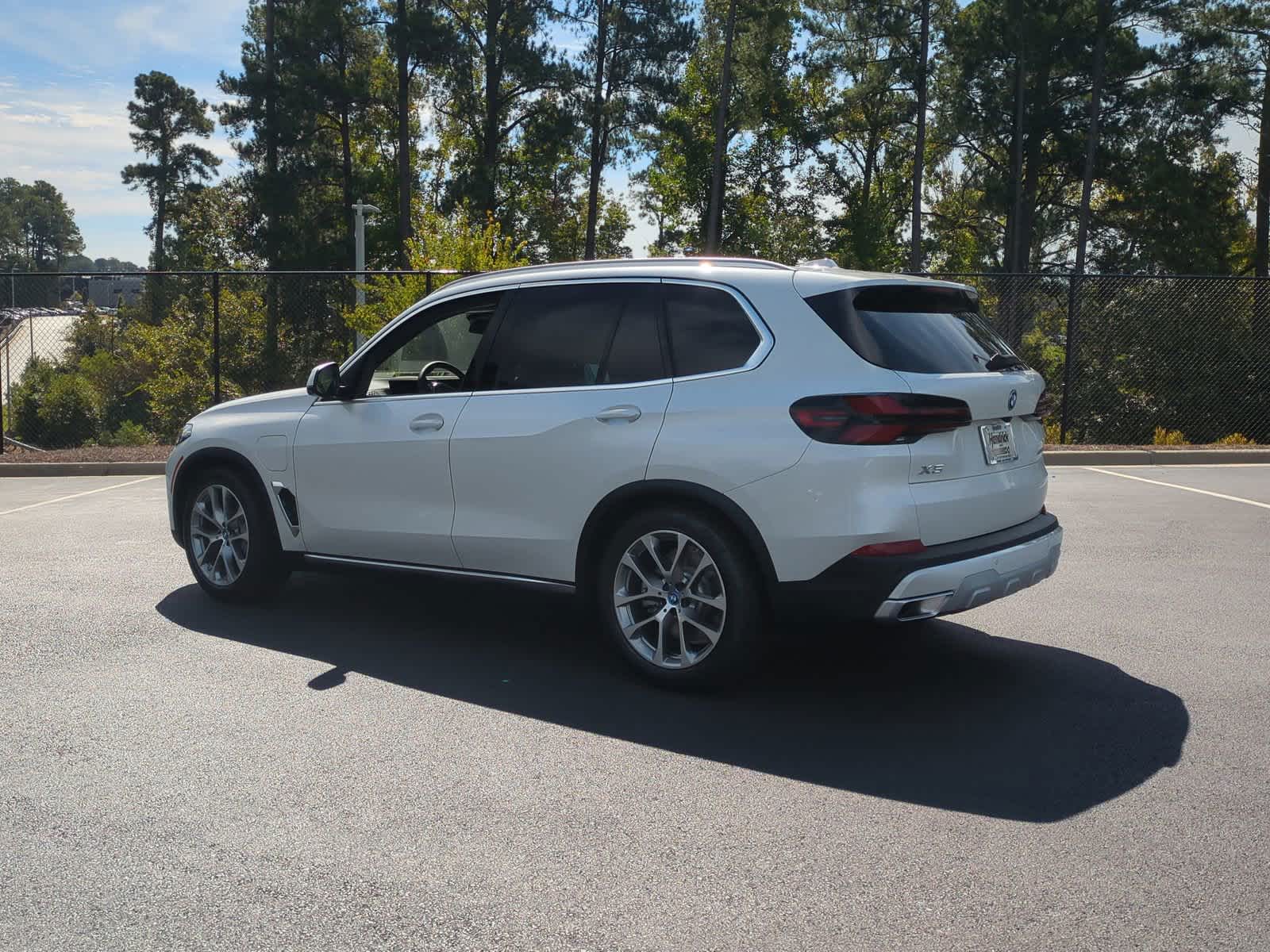 2025 BMW X5 xDrive50e 8