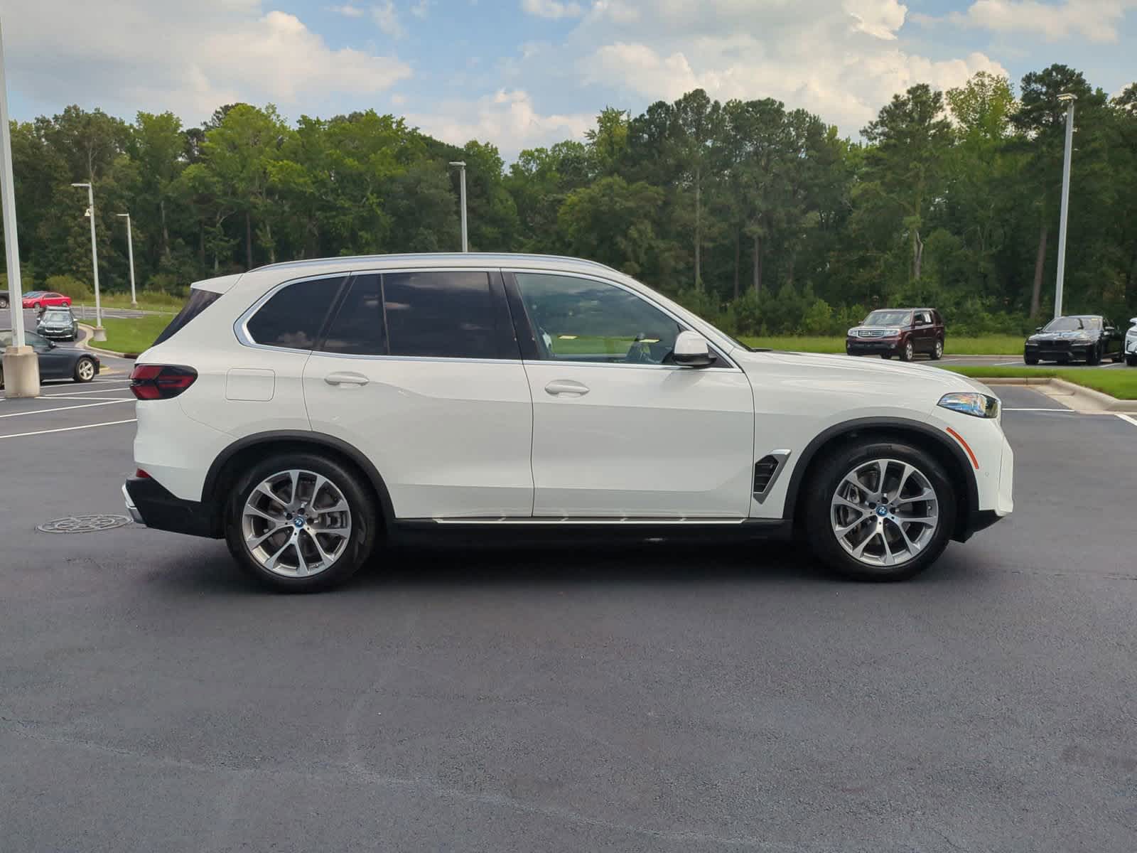 2024 BMW X5 xDrive50e 11