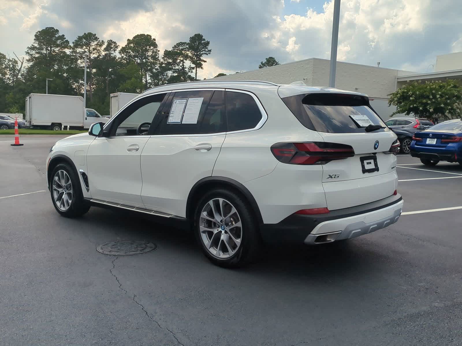 2024 BMW X5 xDrive50e 8