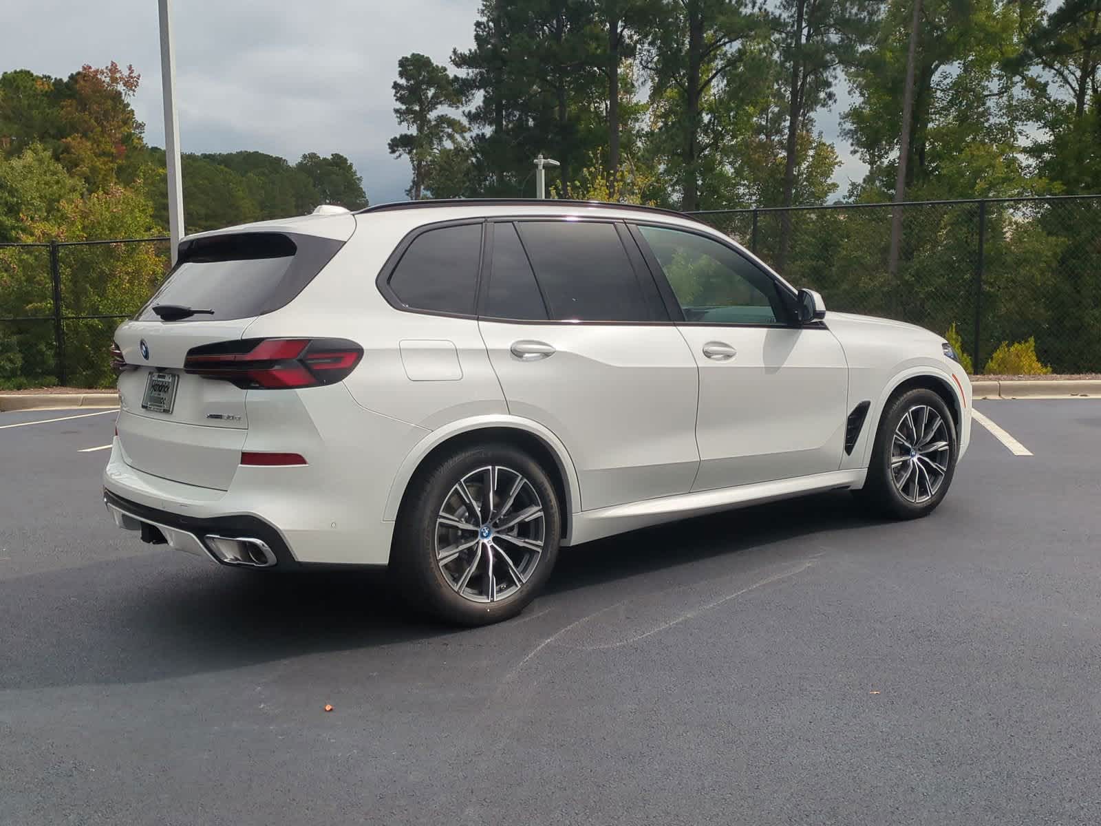 2025 BMW X5 xDrive50e 10