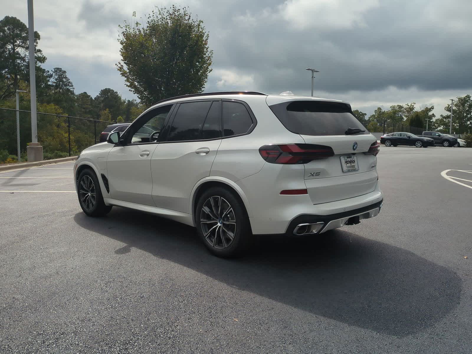 2025 BMW X5 xDrive50e 8