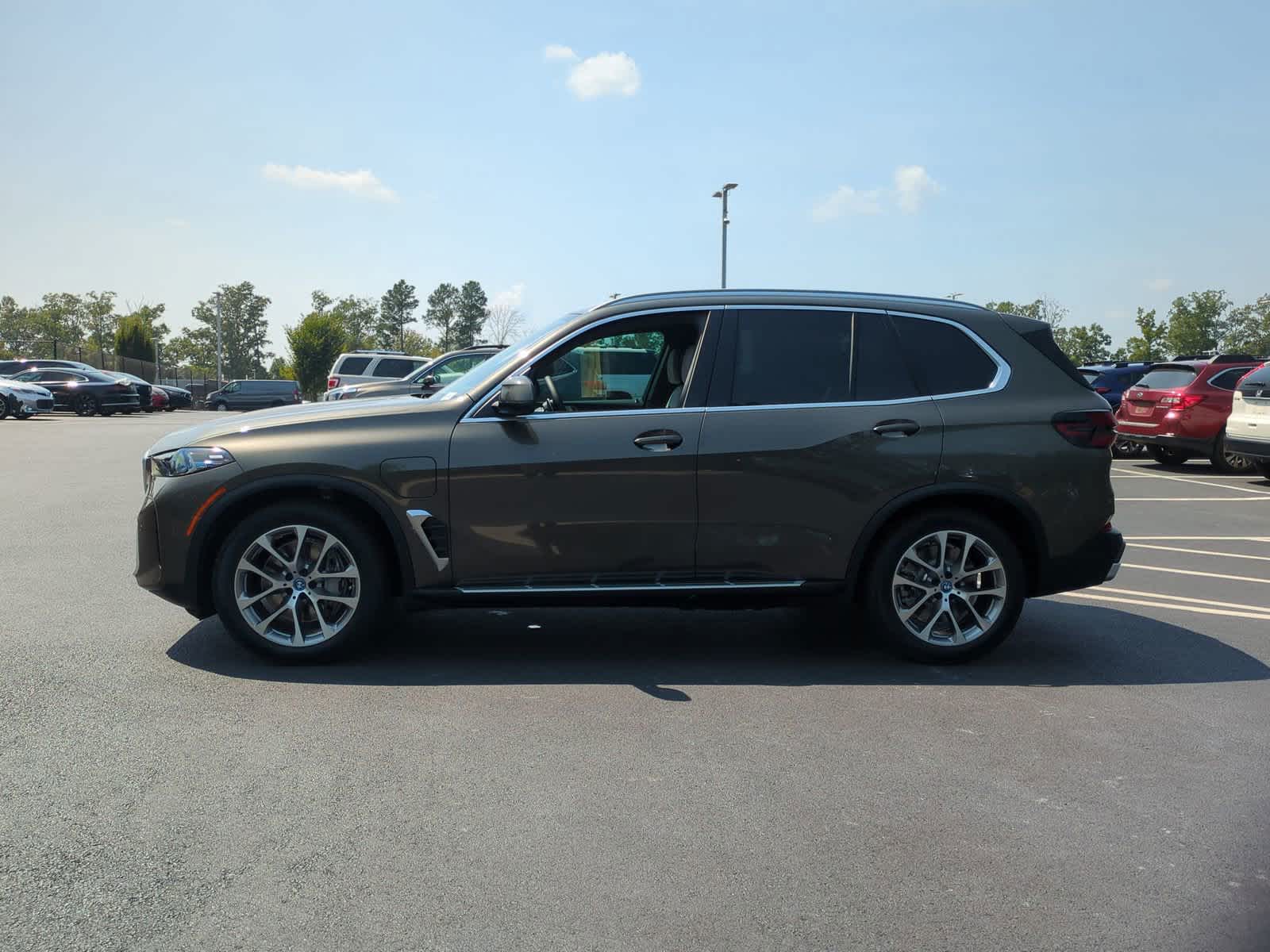 2025 BMW X5 xDrive50e 7