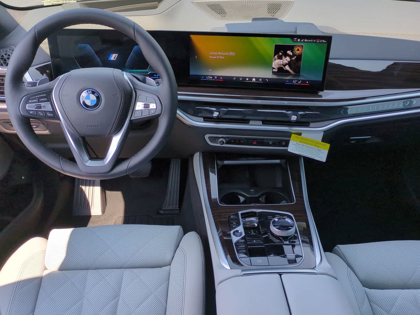 2025 BMW X5 xDrive50e 29