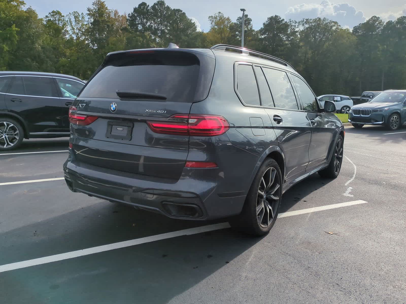 2022 BMW X7 xDrive40i 10