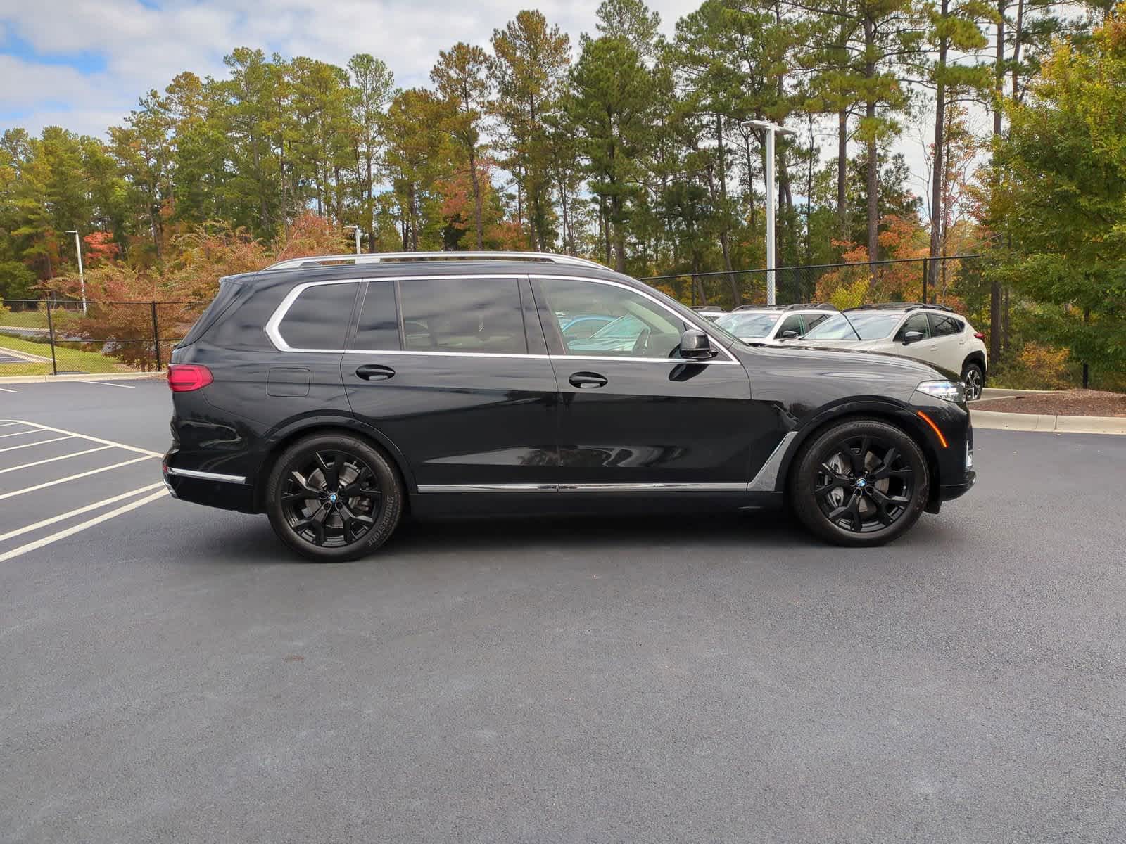 2022 BMW X7 xDrive40i 10