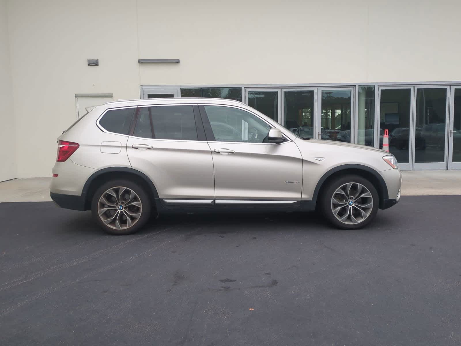 2016 BMW X3 xDrive28i 11