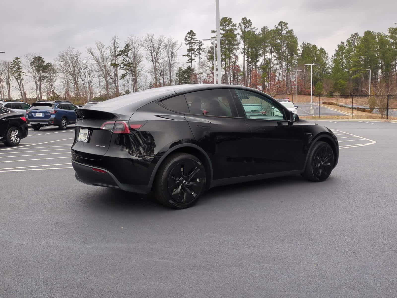 2023 Tesla Model Y LONG RANGE 9