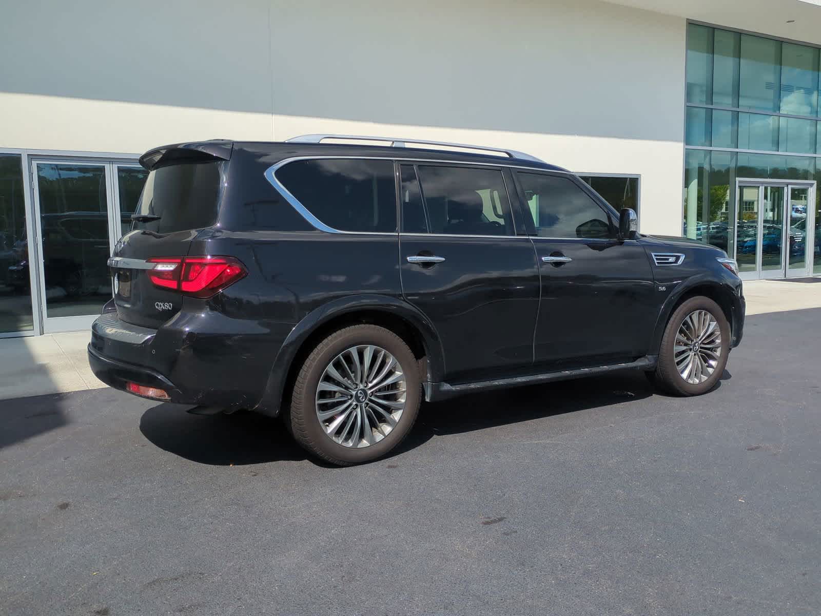 2019 INFINITI QX80 LUXE 9