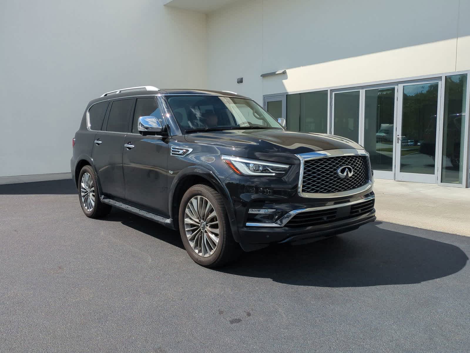 2019 INFINITI QX80 LUXE 2