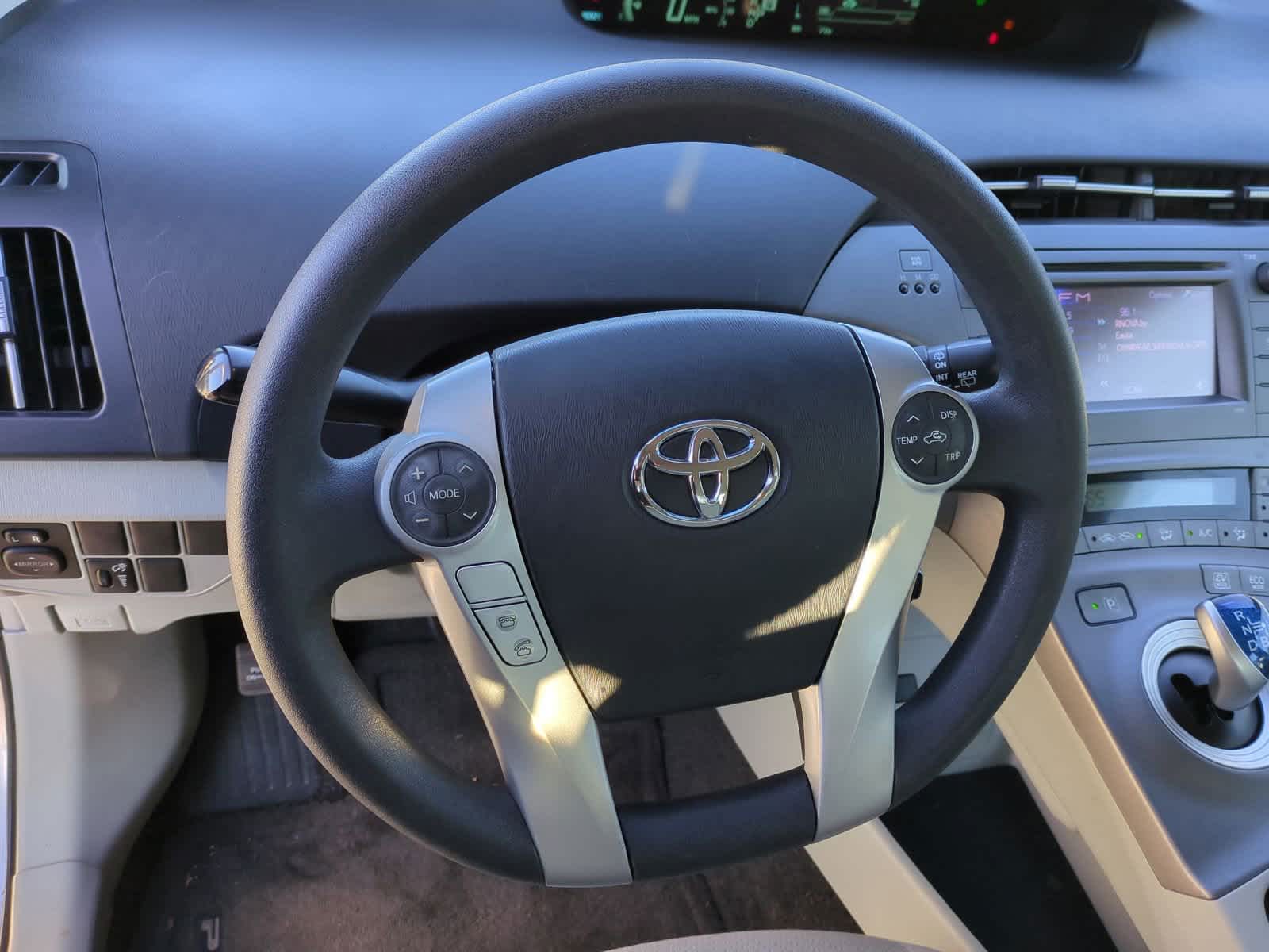 2013 Toyota Prius Two 17