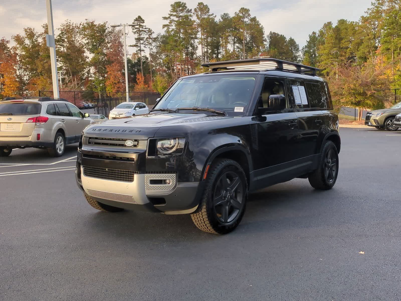 2022 Land Rover Defender SE 4