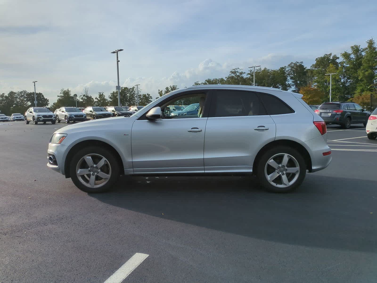 2011 Audi Q5 3.2L Premium Plus 7