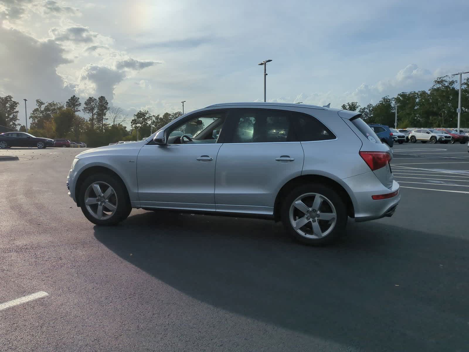 2011 Audi Q5 3.2L Premium Plus 8