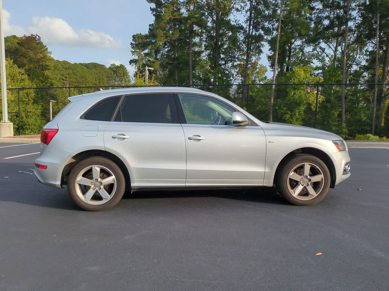 2011 Audi Q5 3.2L Premium Plus 10