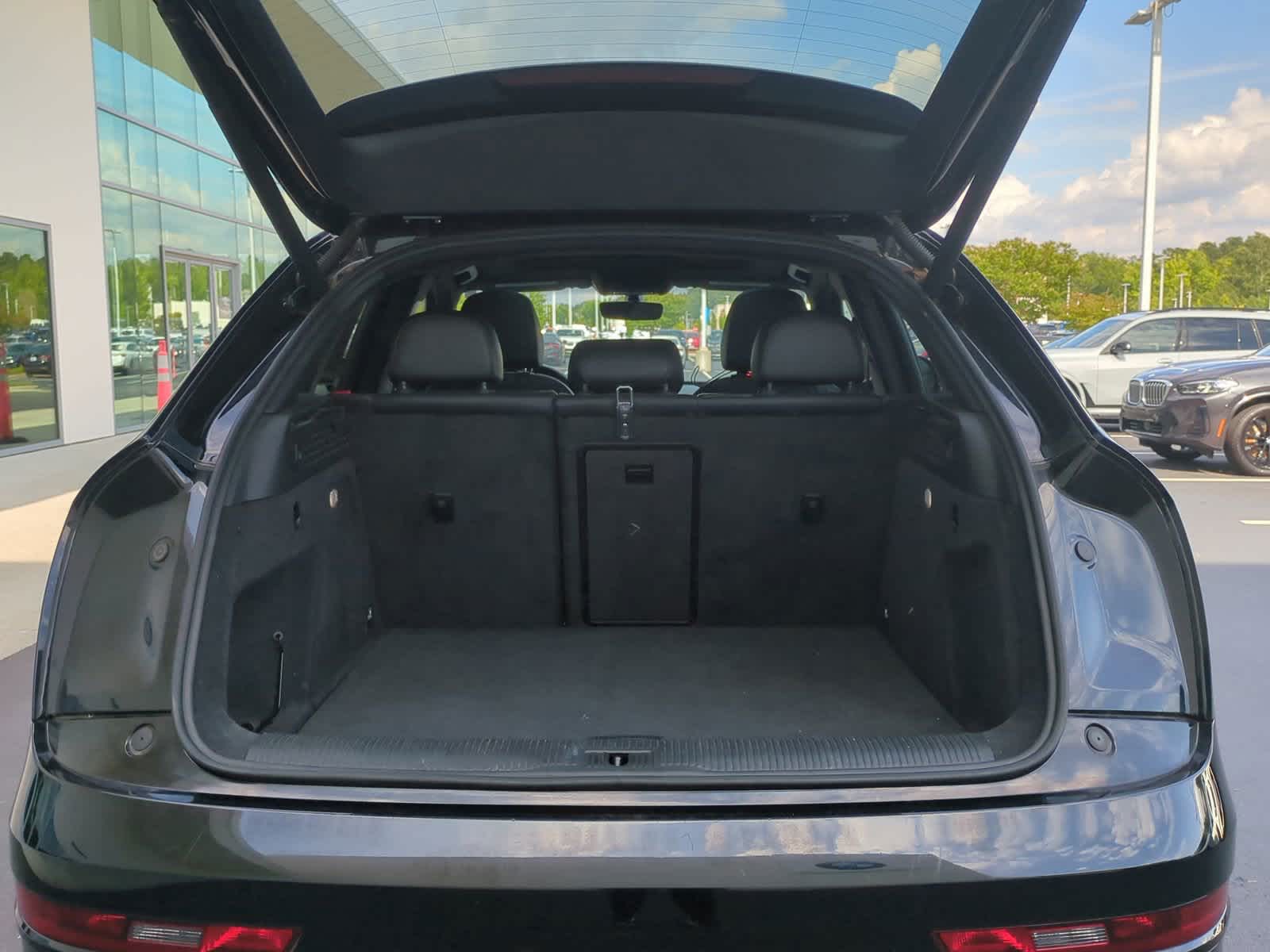 2017 Audi Q3 Premium Plus 32