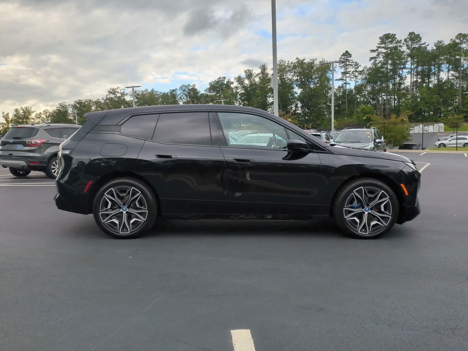 2025 BMW iX xDrive50 11