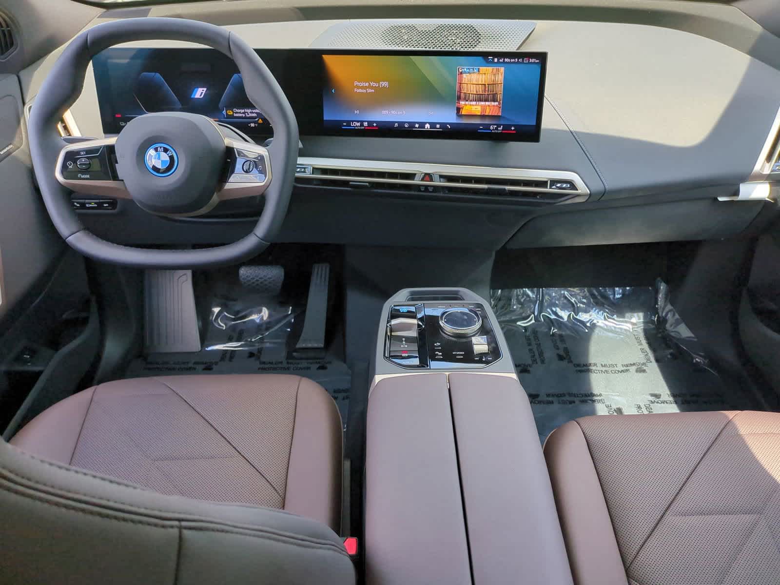 2025 BMW iX xDrive50 29