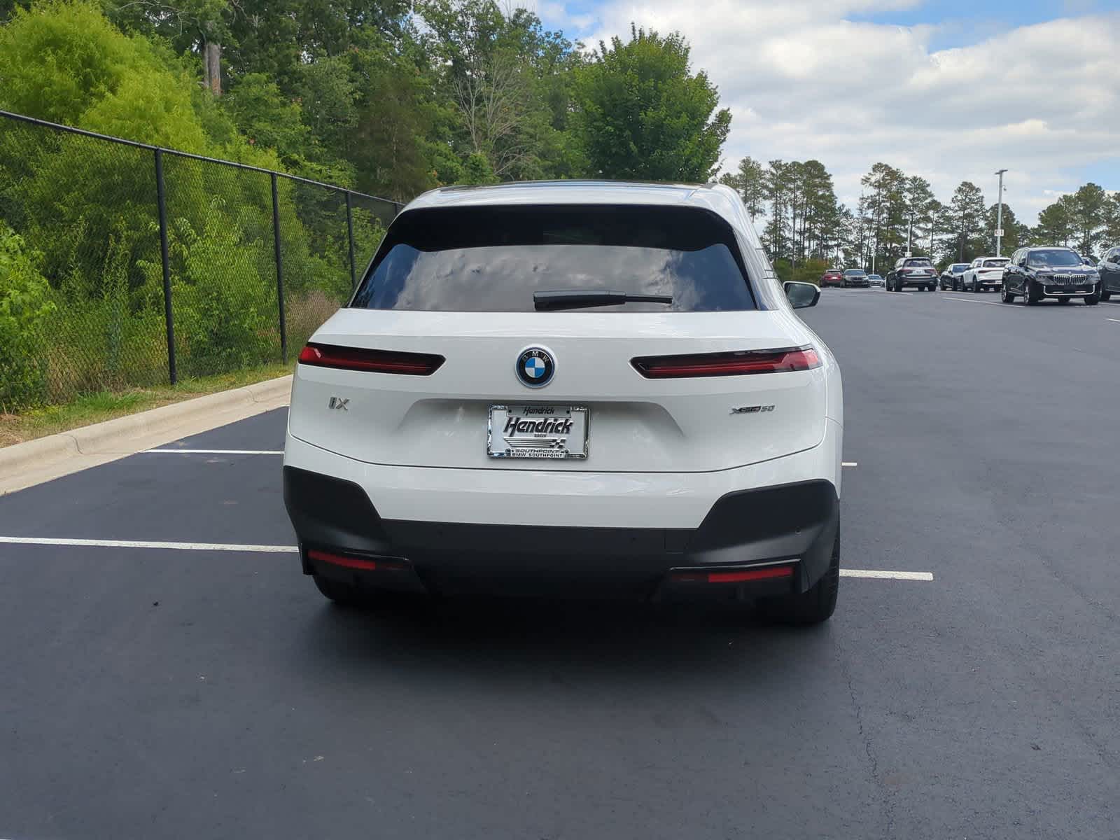 2025 BMW iX xDrive50 9