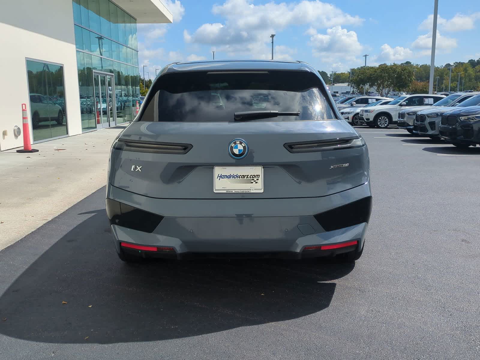 2023 BMW iX xDrive50 9