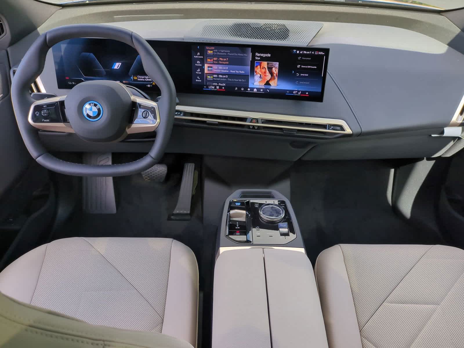 2025 BMW iX xDrive50 29