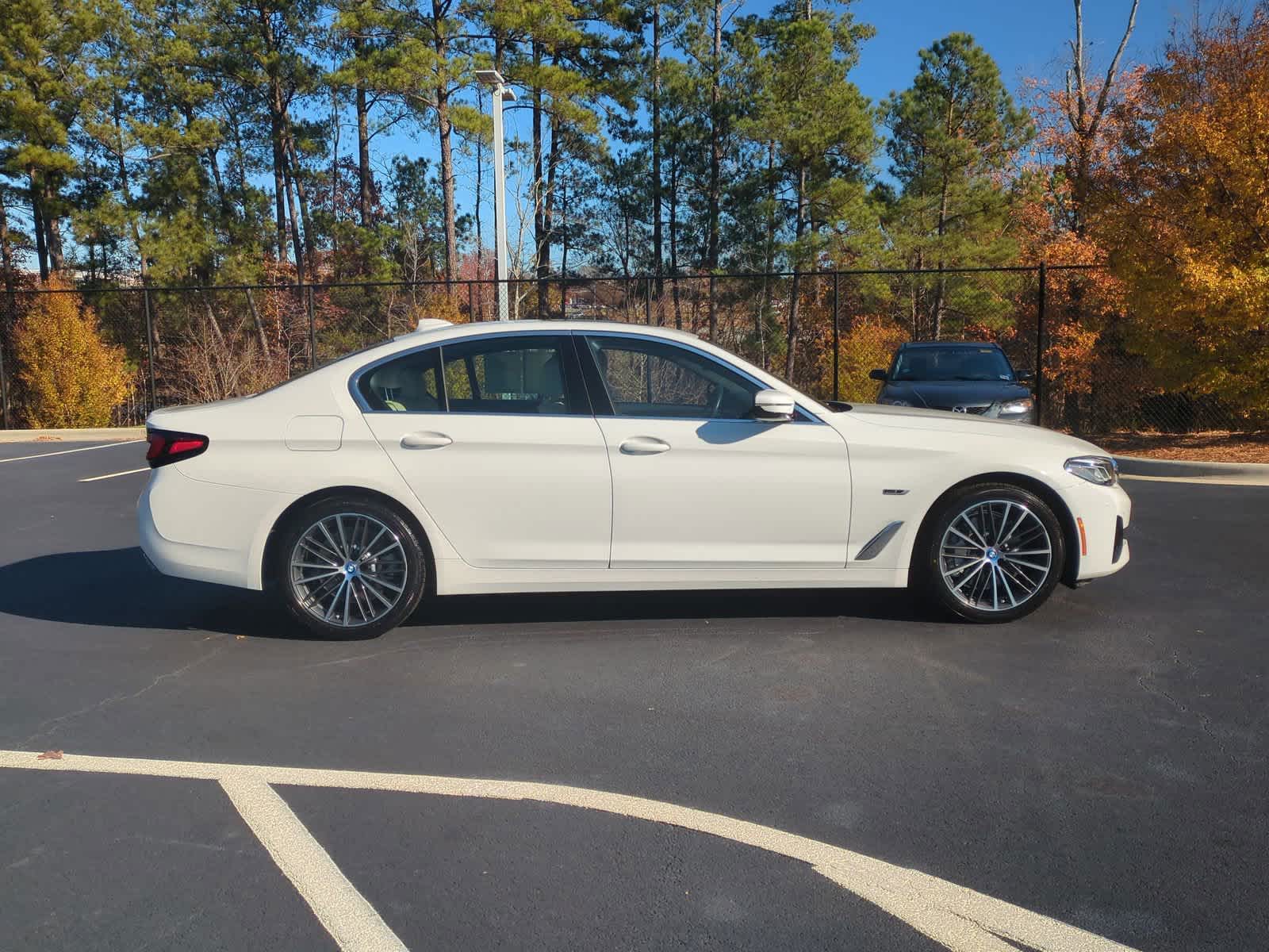 2023 BMW 5 Series 530e 10