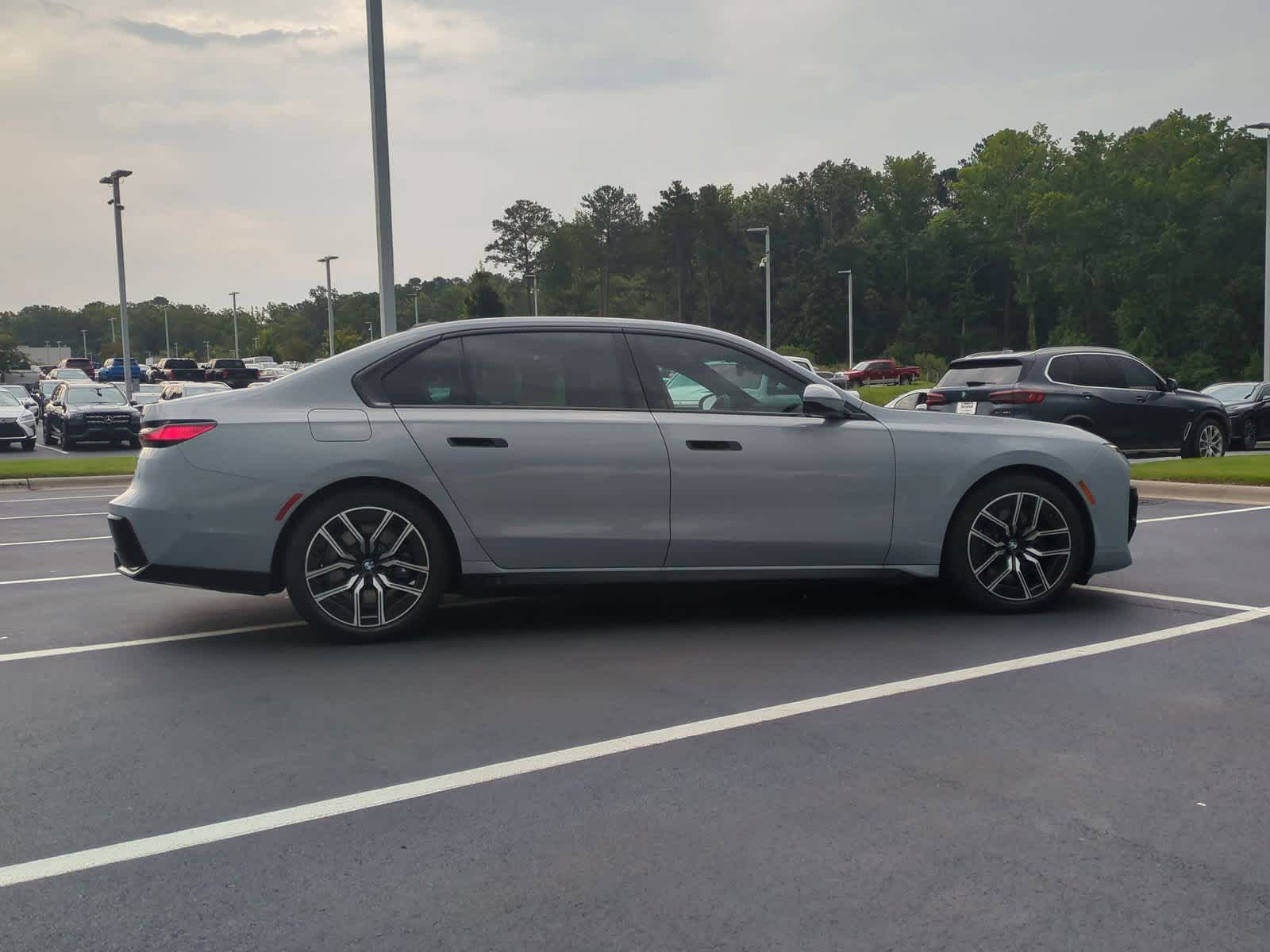 2023 BMW 7 Series 740i 11