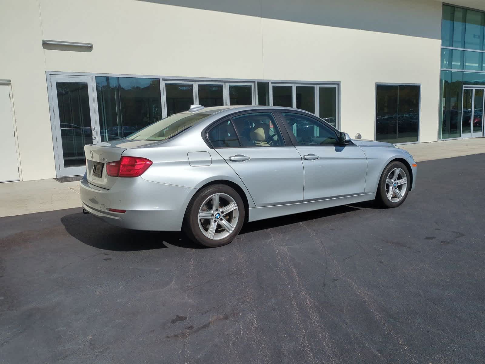 2014 BMW 3 Series 328i 10