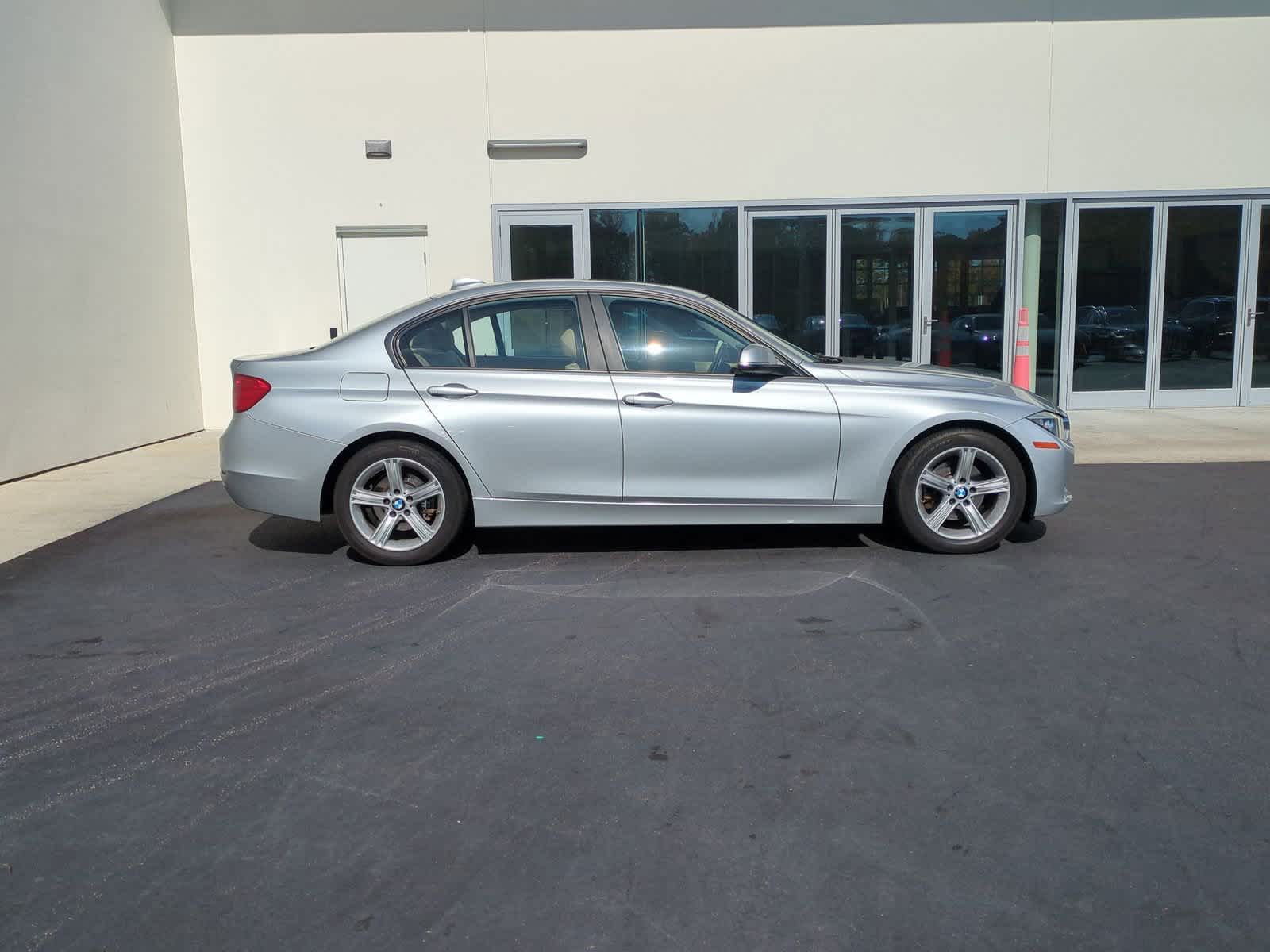 2014 BMW 3 Series 328i 11