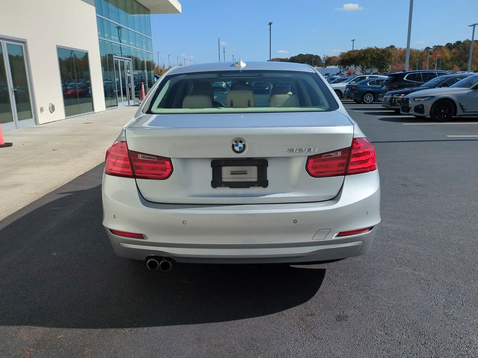 2014 BMW 3 Series 328i 9