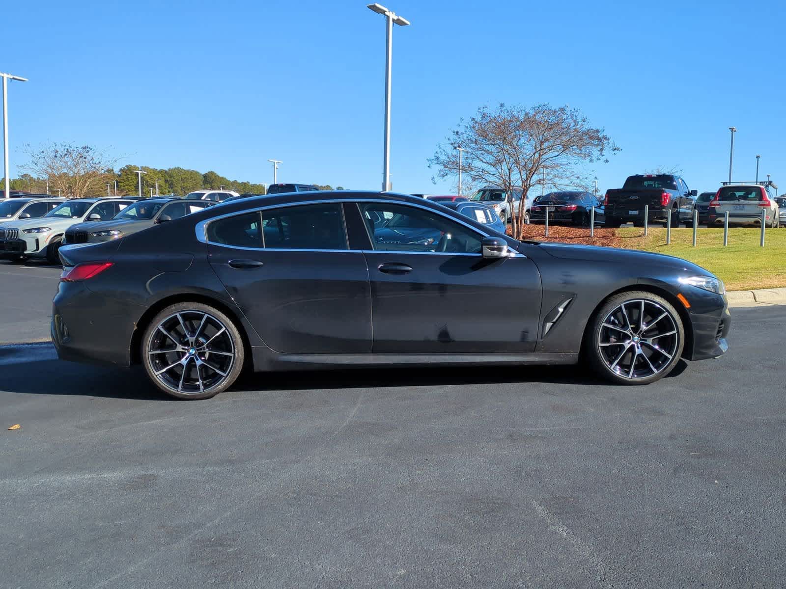 2025 BMW 8 Series M850i 10