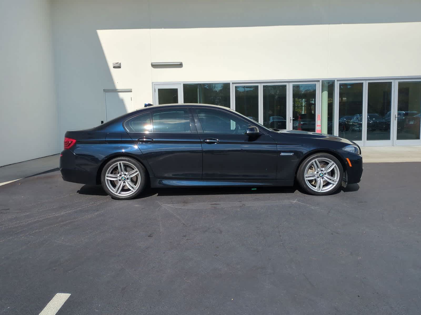 2016 BMW 5 Series 550i 11