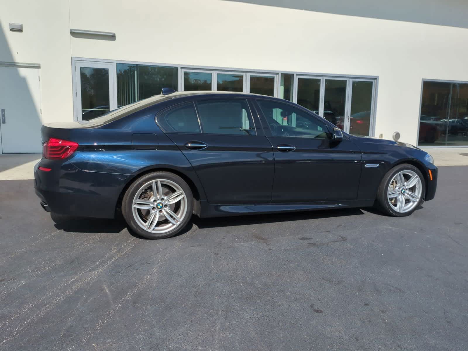 2016 BMW 5 Series 550i 10