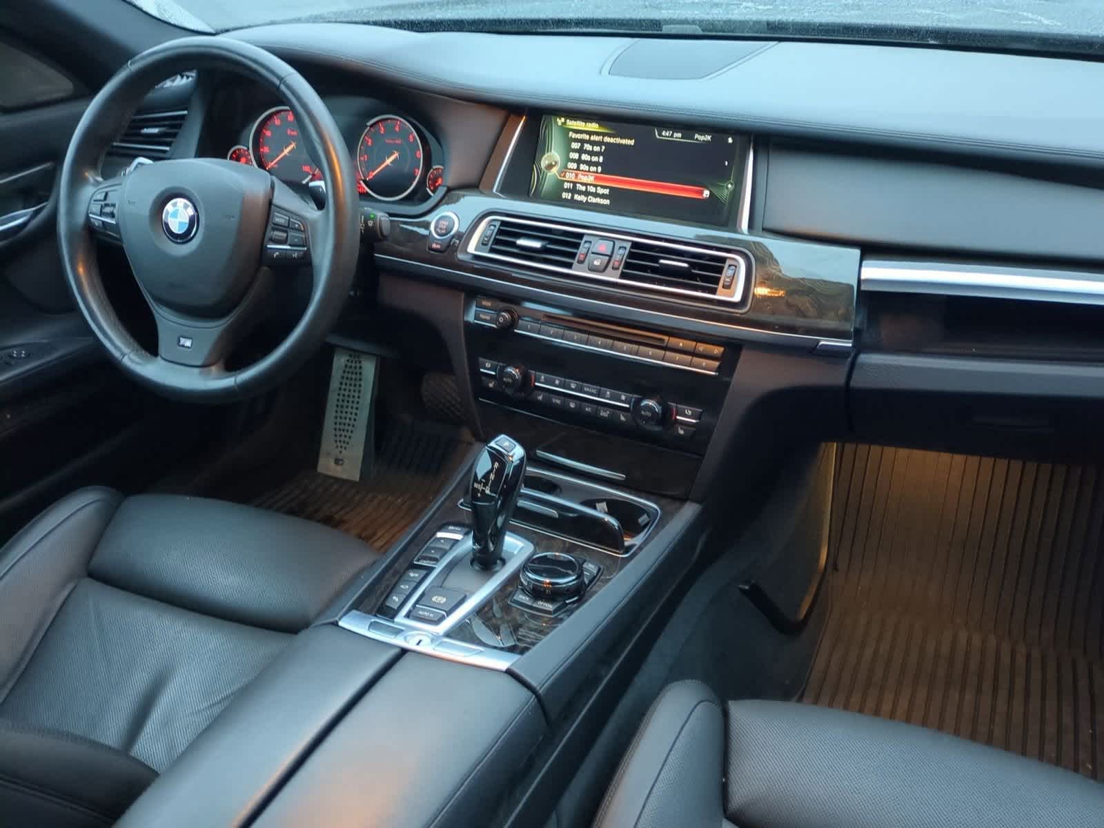 2014 BMW 7 Series 750i xDrive 27