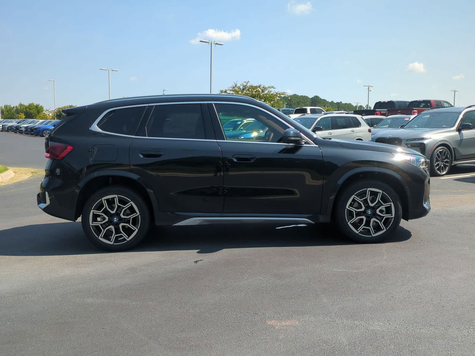 2025 BMW X1 xDrive28i 11