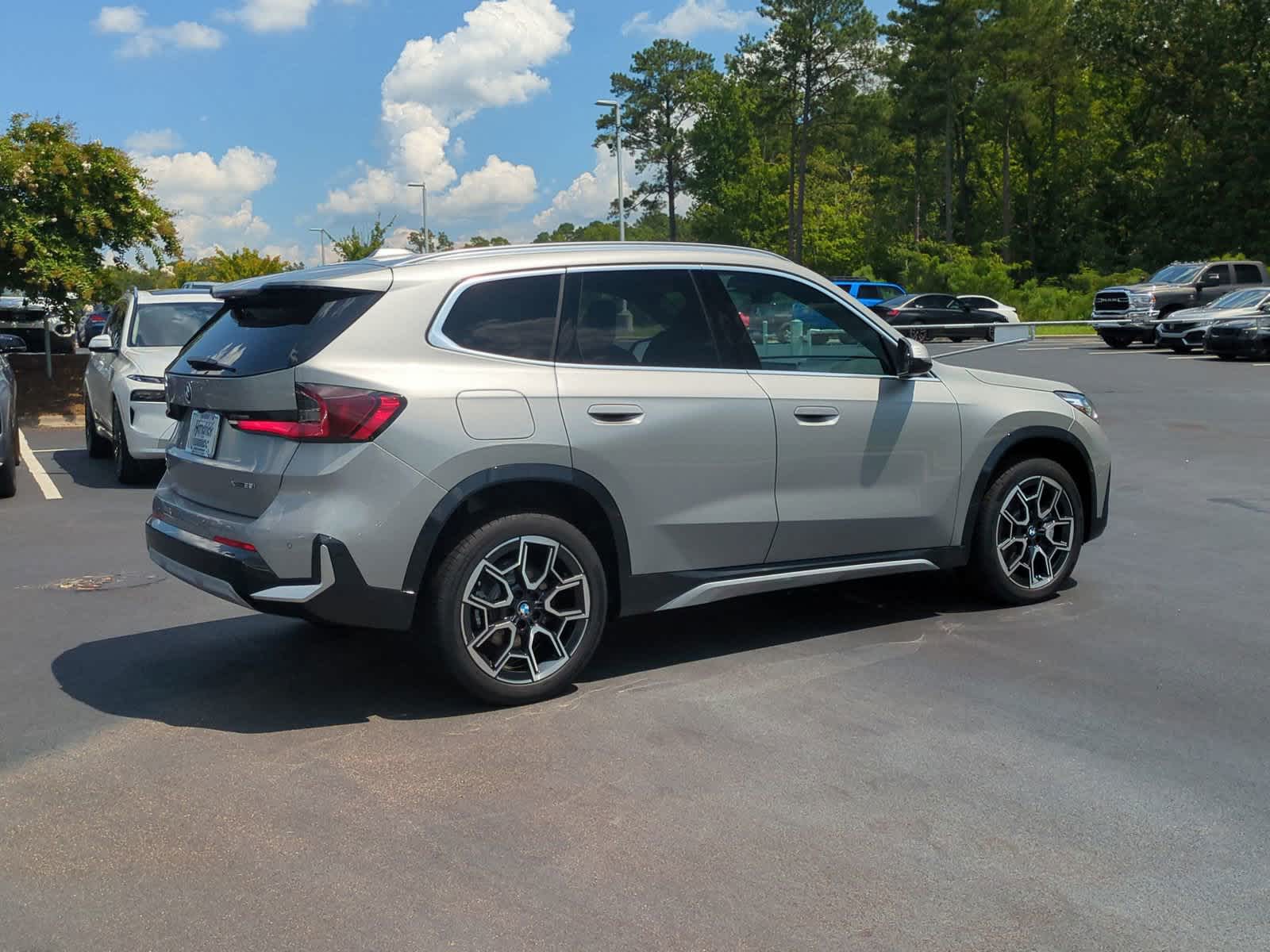 2025 BMW X1 xDrive28i 10