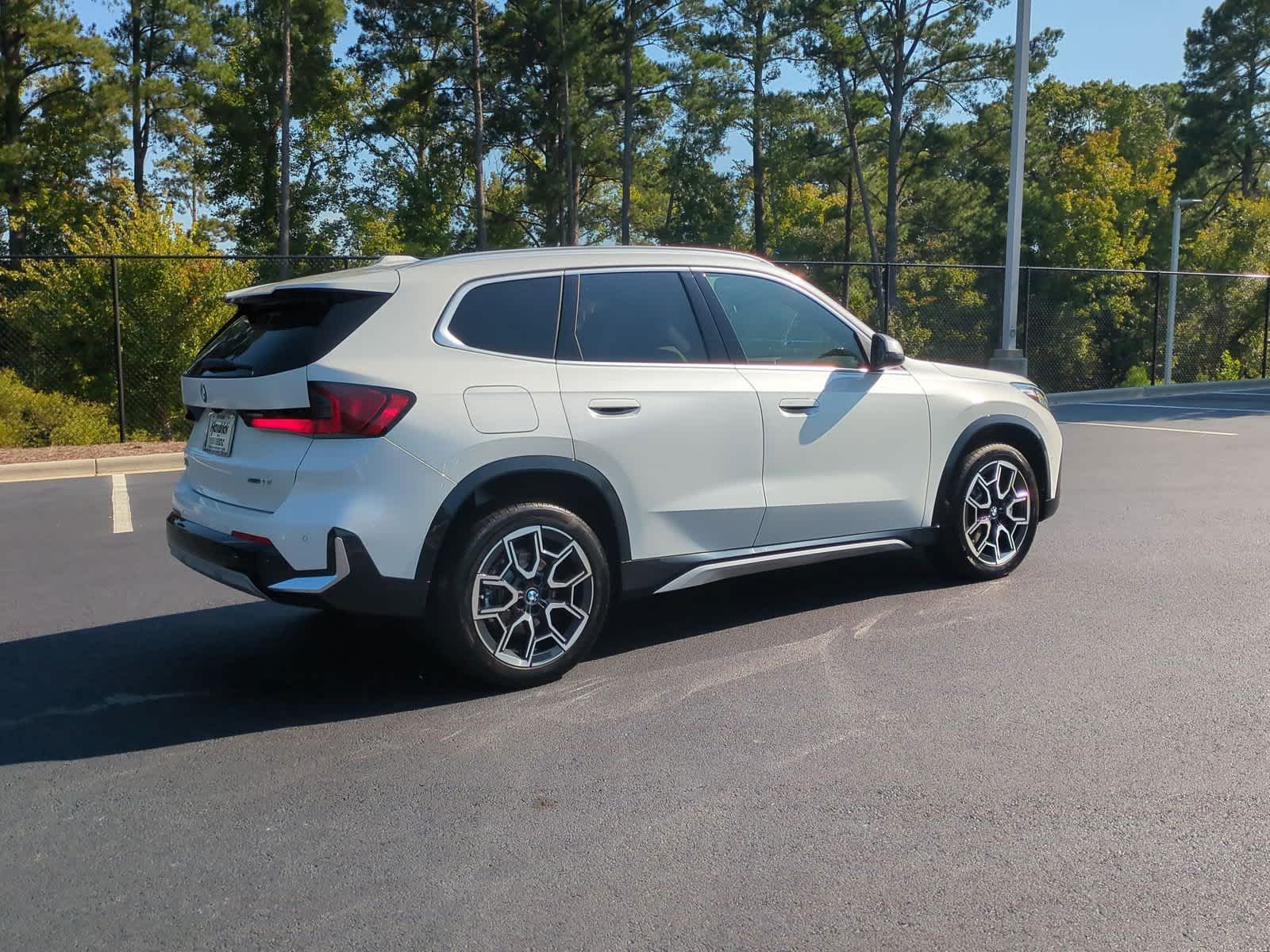 2025 BMW X1 xDrive28i 10