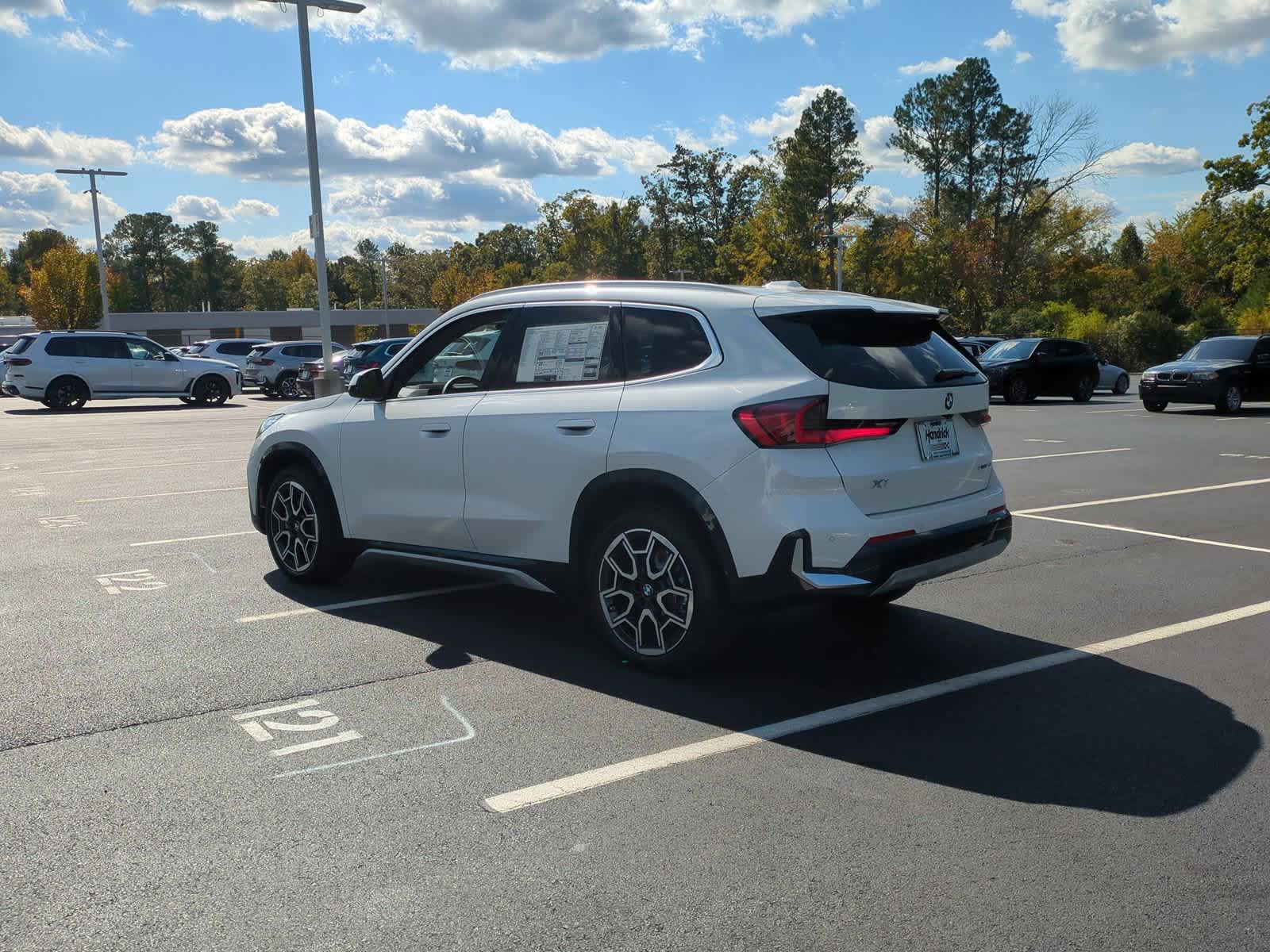 2025 BMW X1 xDrive28i 8