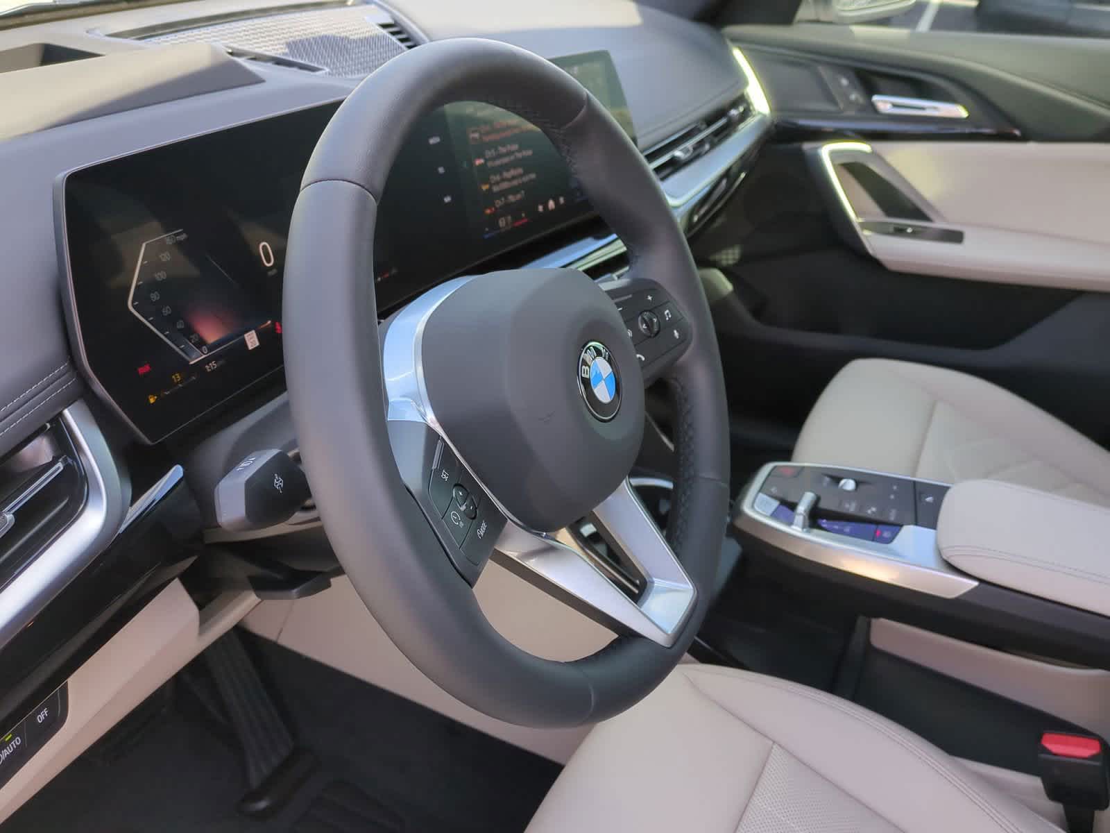 2025 BMW X1 xDrive28i 18